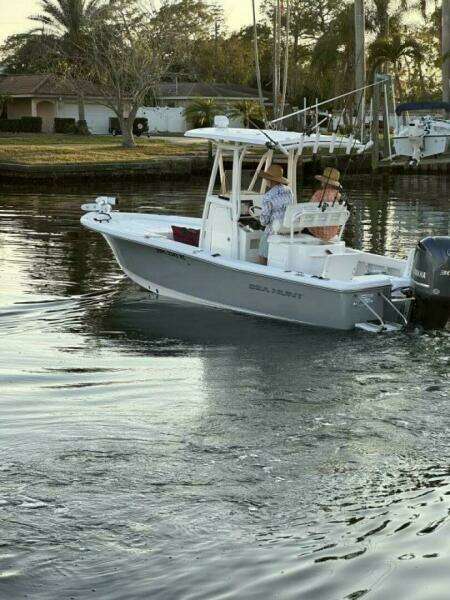 24ft Sea Hunt Yacht For Sale