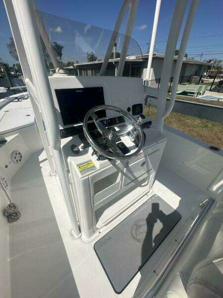 24ft Sea Hunt Yacht For Sale