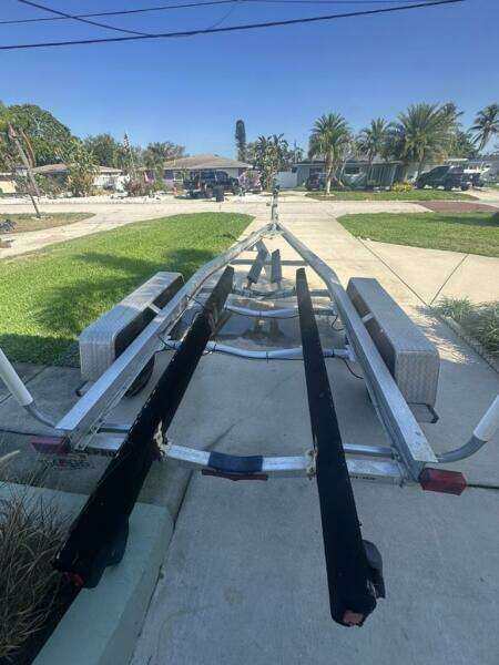 24ft Sea Hunt Yacht For Sale