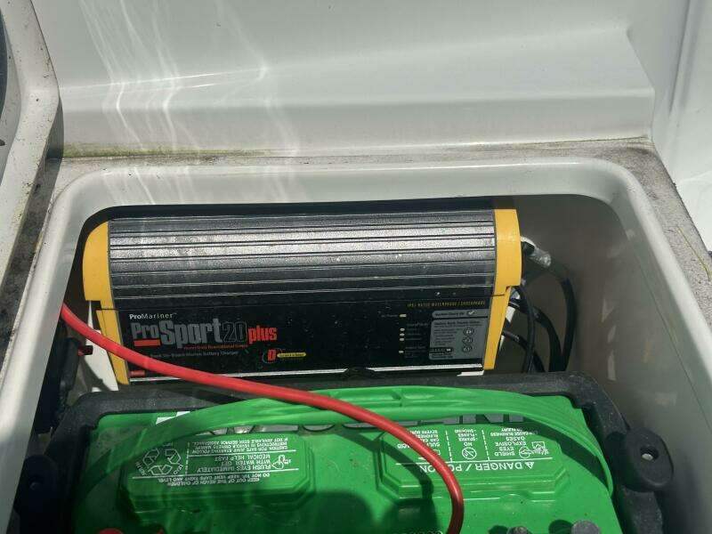 24ft Sea Hunt Yacht For Sale