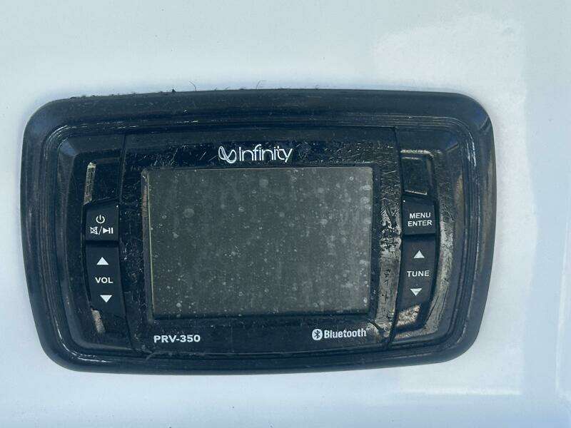 24ft Sea Hunt Yacht For Sale