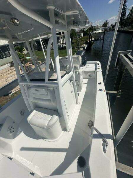 24ft Sea Hunt Yacht For Sale