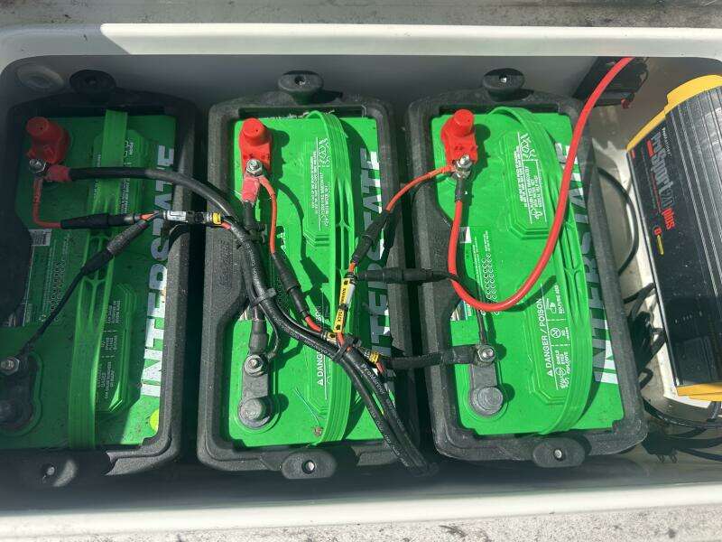 24ft Sea Hunt Yacht For Sale