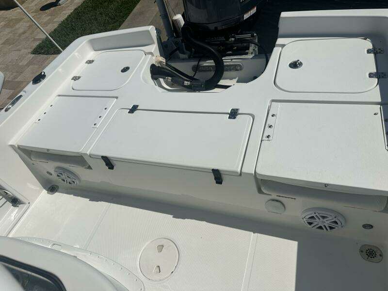 24ft Sea Hunt Yacht For Sale