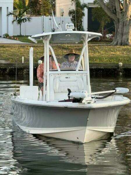 24ft Sea Hunt Yacht For Sale