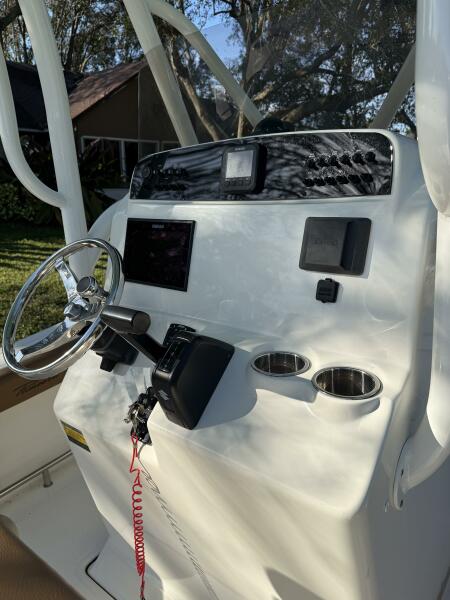 22' 2023 Pioneer 220 Bay Sport