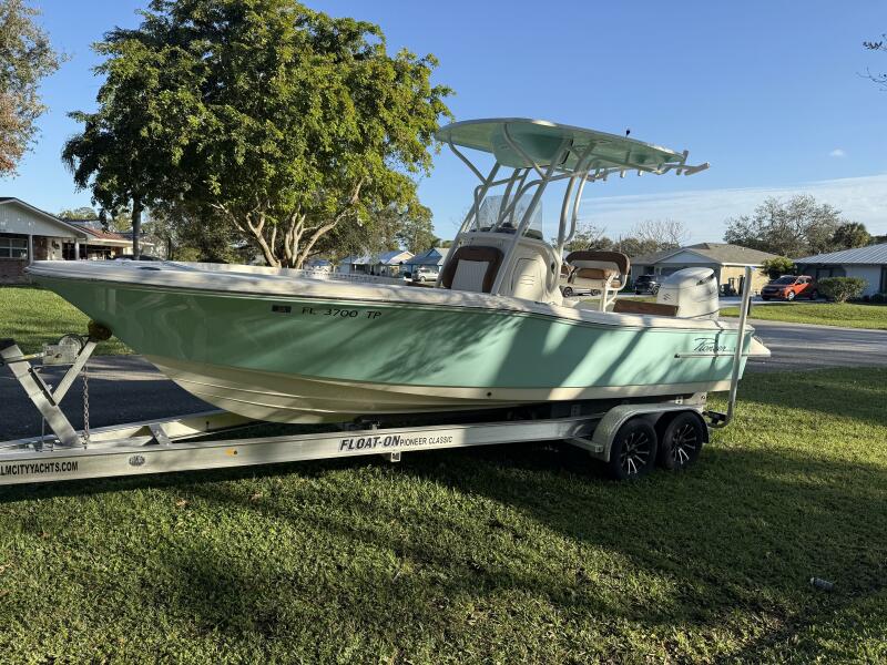 22' 2023 Pioneer 220 Bay Sport