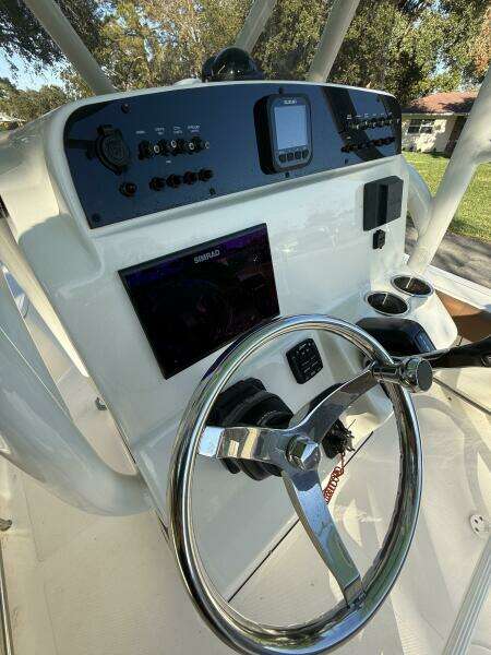 Pioneer 220 Bay Sport