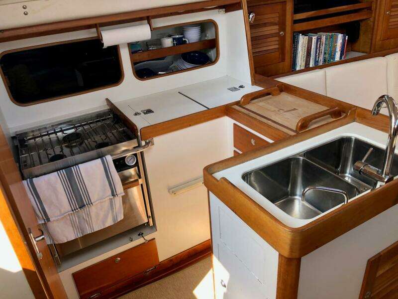 Arcadia 42ft J Boats Yacht For Sale
