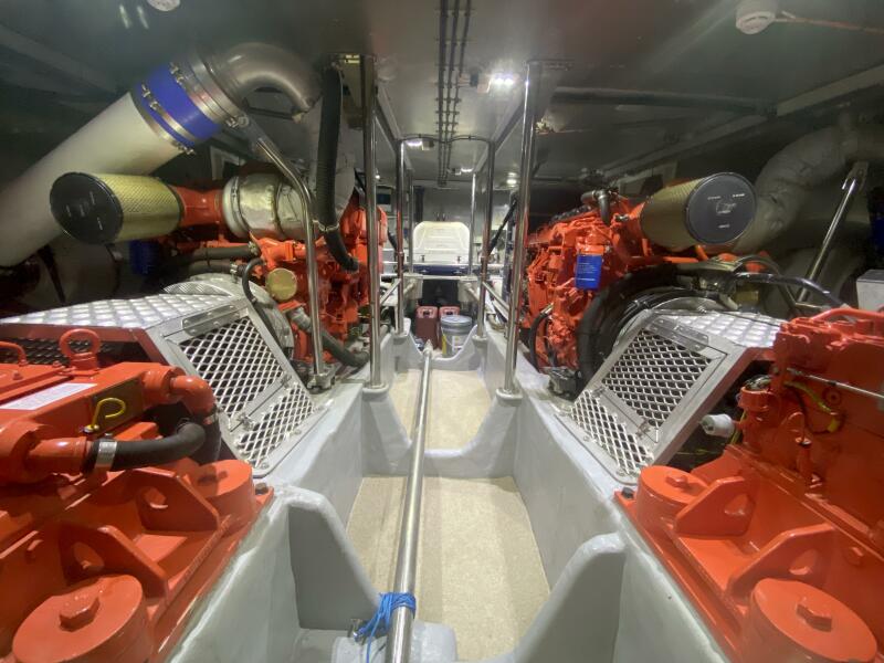 62' 1994 Lyman-Morse 