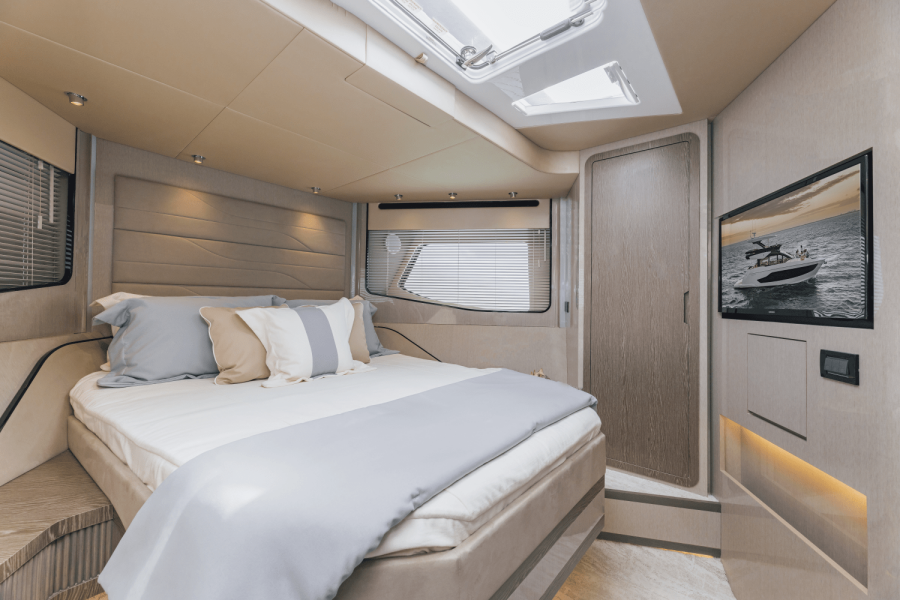 57ft Cruisers Yachts Yacht For Sale