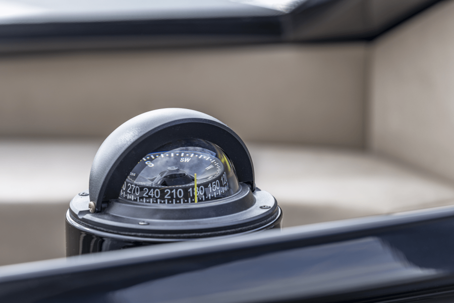 57ft Cruisers Yachts Yacht For Sale