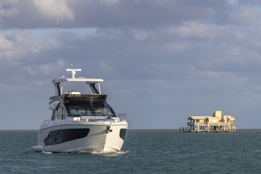 57ft Cruisers Yachts Yacht For Sale