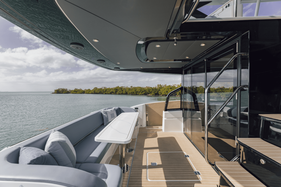 57ft Cruisers Yachts Yacht For Sale