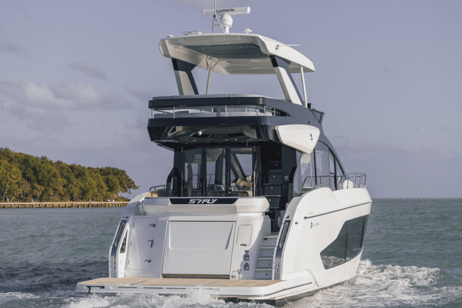 57ft Cruisers Yachts Yacht For Sale