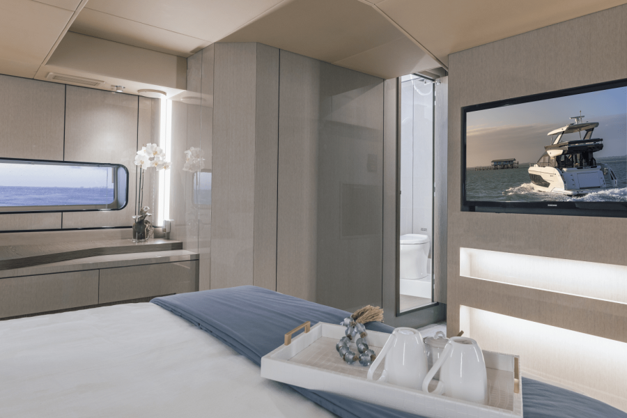 57ft Cruisers Yachts Yacht For Sale