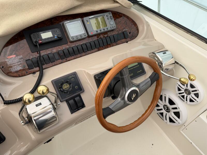 38' 2001 Sea Ray 380 Sundancer