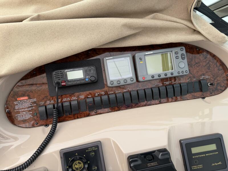 38' 2001 Sea Ray 380 Sundancer