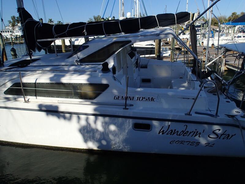 34' 2004 Gemini 105MC