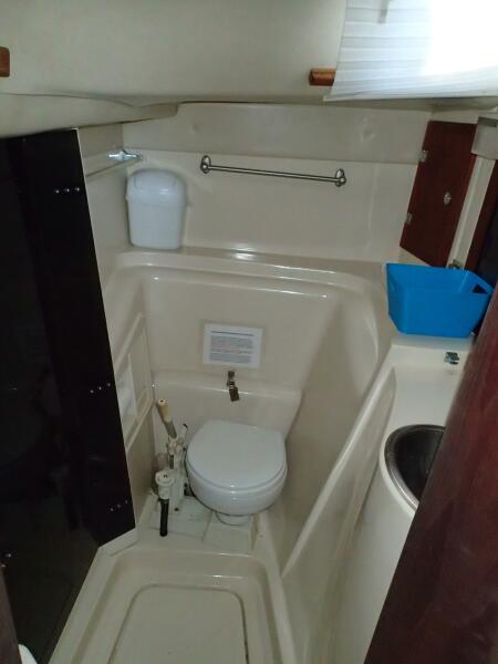 34' 2004 Gemini 105MC