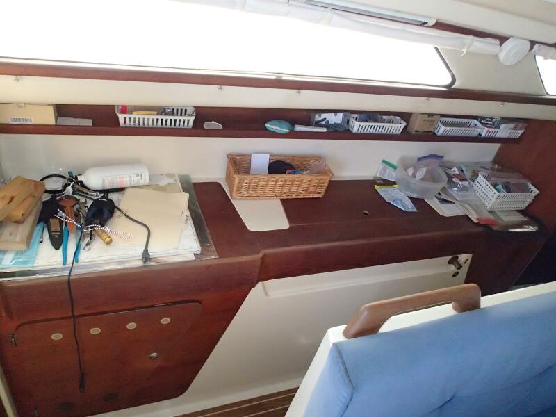 34' 2004 Gemini 105MC
