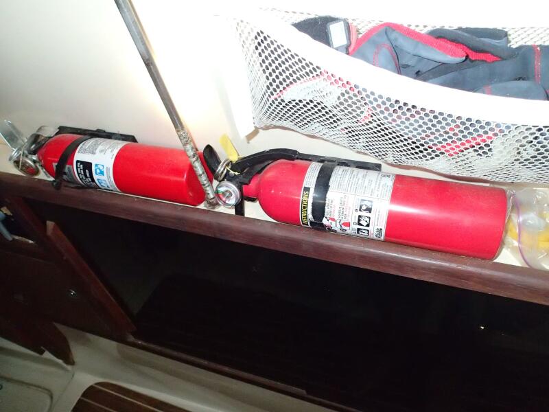 34' 2004 Gemini 105MC