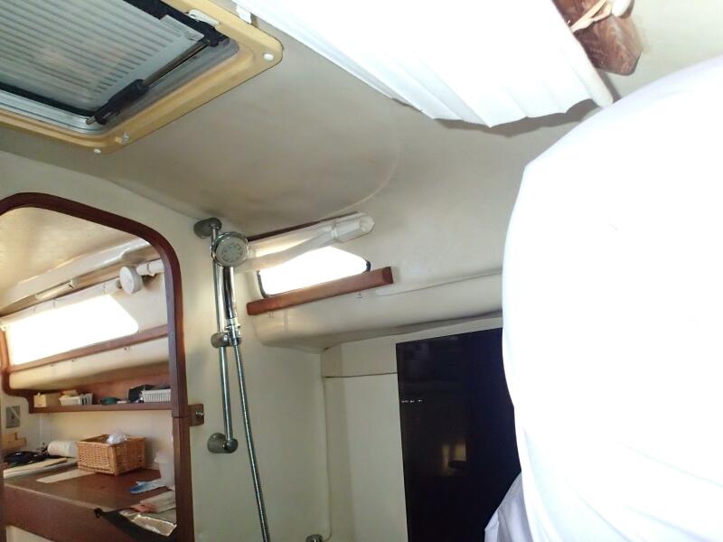 34' 2004 Gemini 105MC