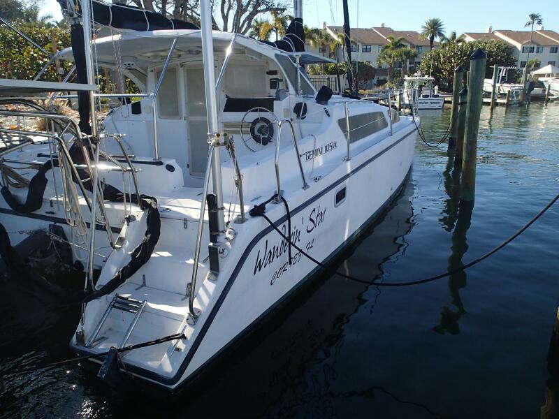 34' 2004 Gemini 105MC