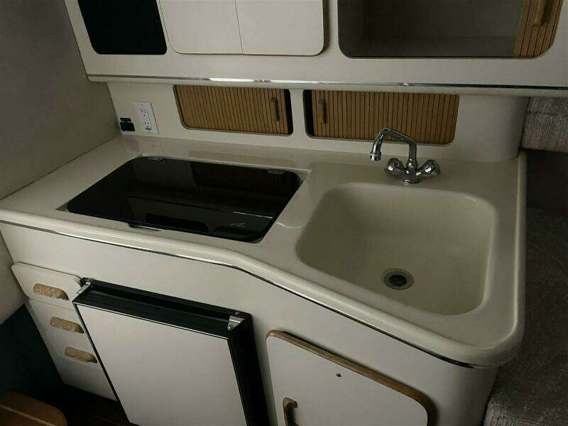 Patriot 30ft Sea Ray Yacht For Sale