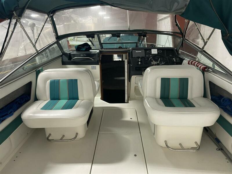 30' 1993 Sea Ray 300 Weekender