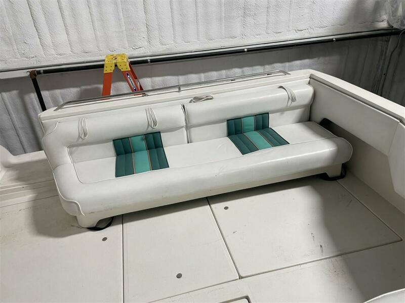 30' 1993 Sea Ray 300 Weekender