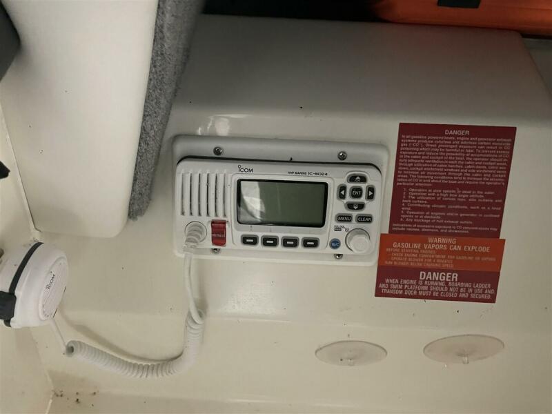 30' 1993 Sea Ray 300 Weekender