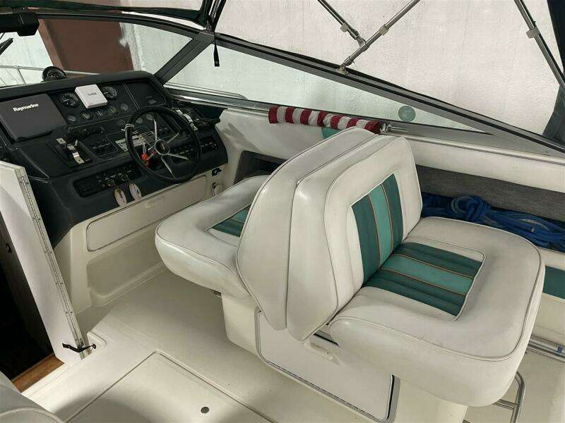 Patriot 30ft Sea Ray Yacht For Sale