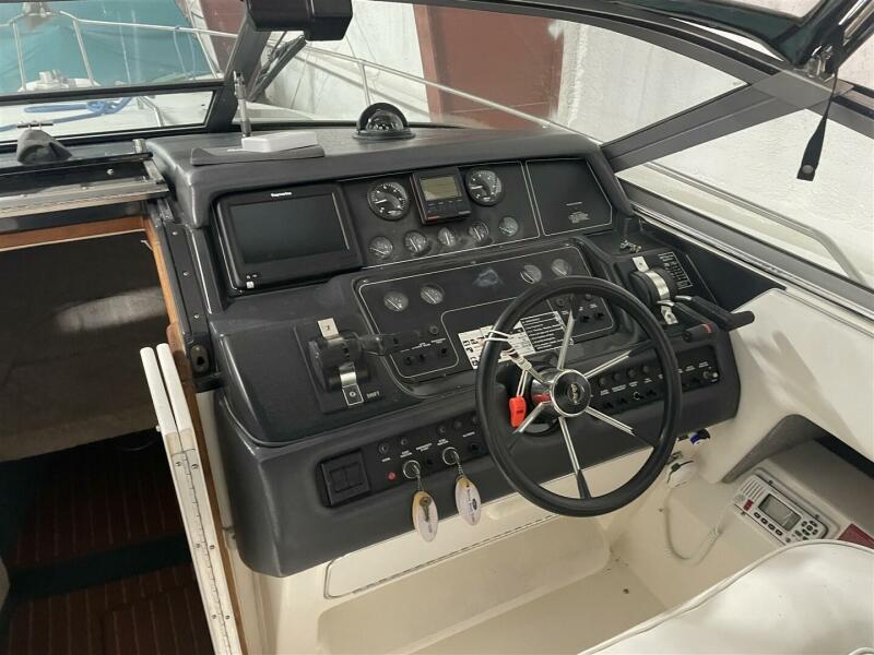 30' 1993 Sea Ray 300 Weekender