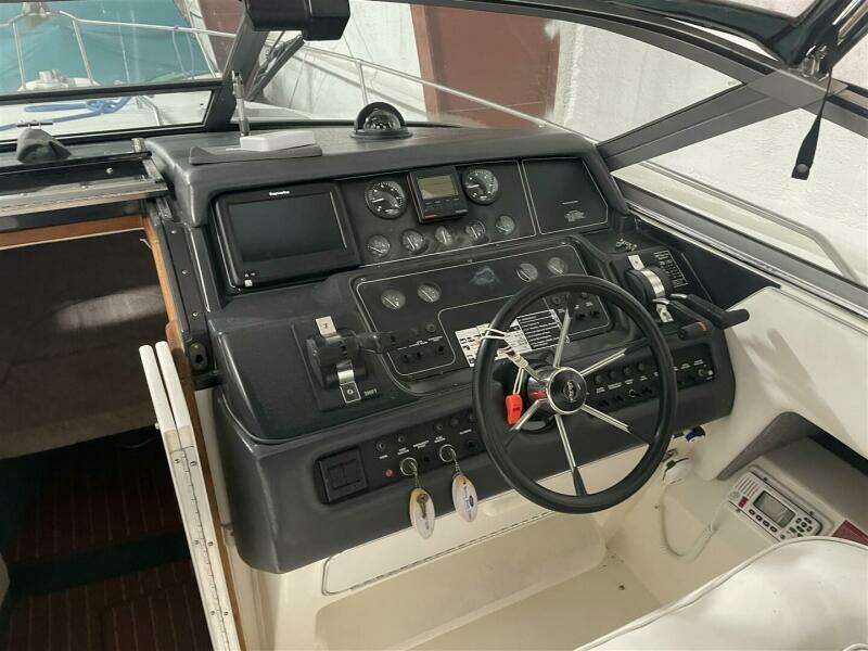 Patriot 30ft Sea Ray Yacht For Sale