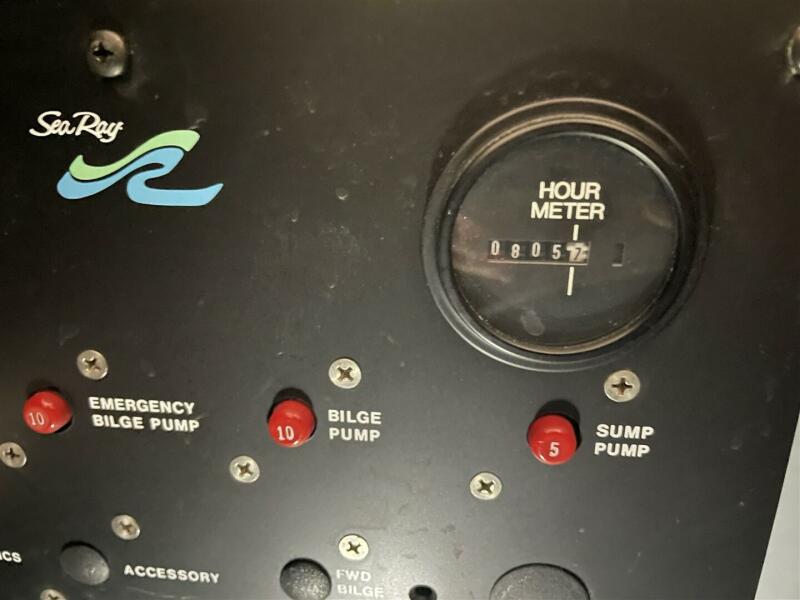 30' 1993 Sea Ray 300 Weekender