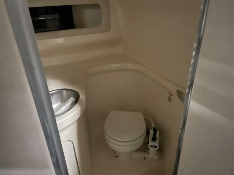 30' 1993 Sea Ray 300 Weekender