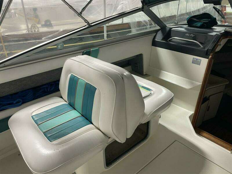 Patriot 30ft Sea Ray Yacht For Sale