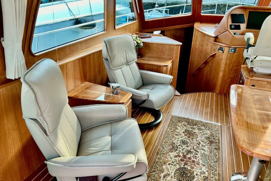 48' 2025 Sabre 48 Salon Express