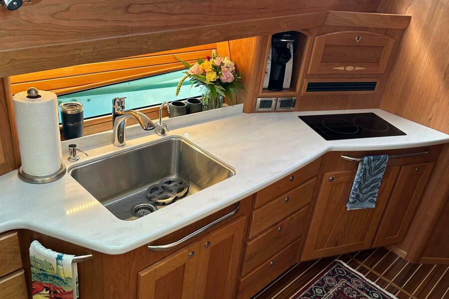 48' 2025 Sabre 48 Salon Express