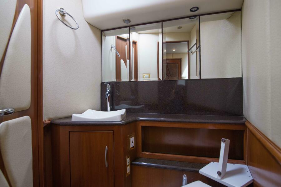 52' 2009 Silverton Ovation