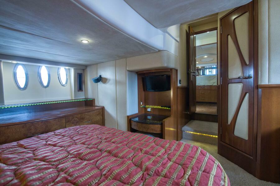 52' 2009 Silverton Ovation