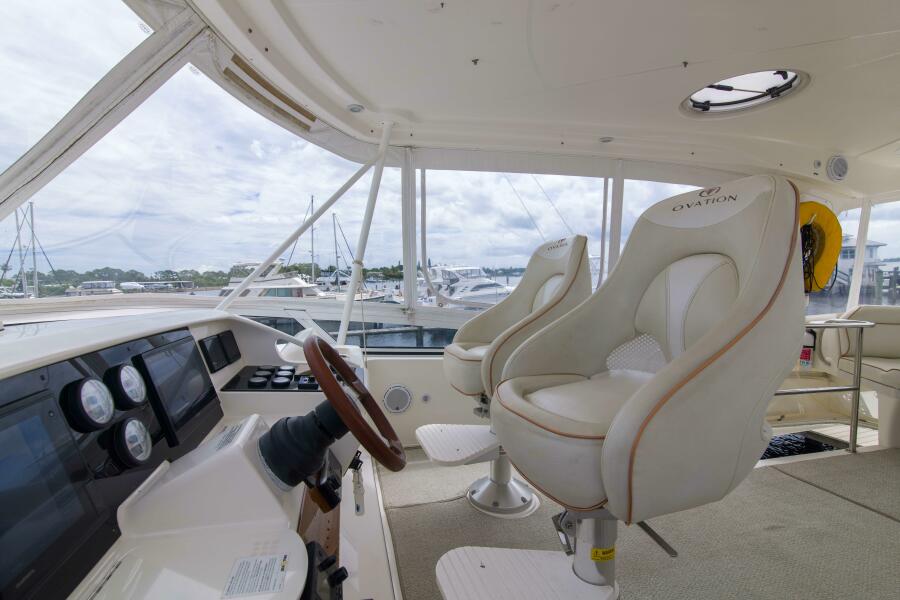 52' 2009 Silverton Ovation