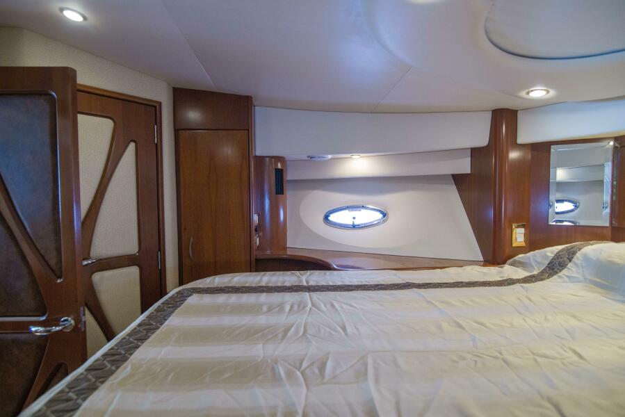 52' 2009 Silverton Ovation