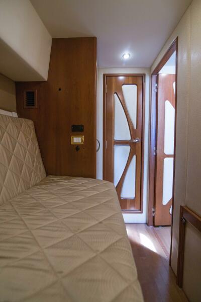 52' 2009 Silverton Ovation