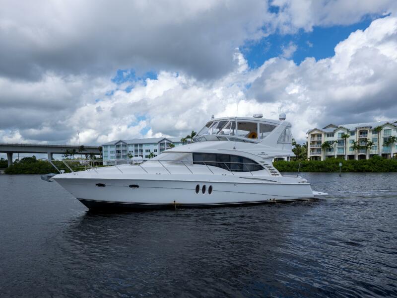 52' 2009 Silverton Ovation