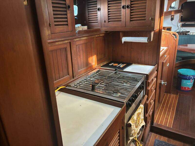 1983 Vagabond 42 Ketch