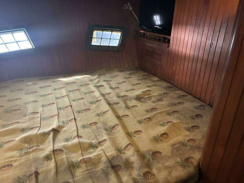 1983 Vagabond 42 Ketch