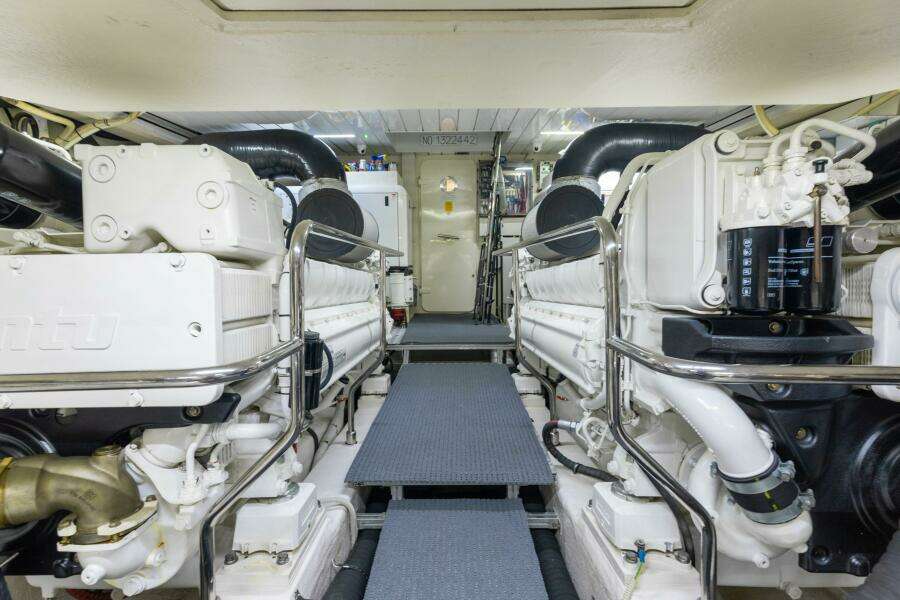 PUROSANGUE 86ft Riva Yacht For Sale