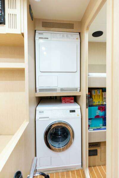 PUROSANGUE 86ft Riva Yacht For Sale